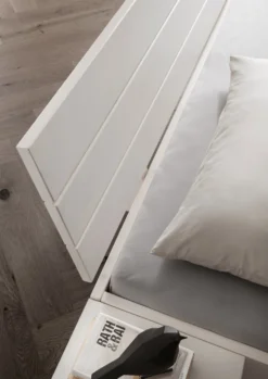 Doppelbett 'Carina' 200x200cm Kiefer weiß lasiert