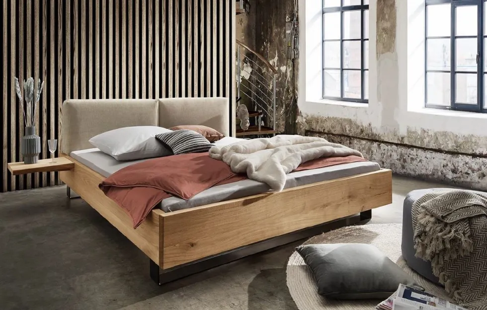 Doppelbett mit Polsterkopfteil 'New York' 200x200cm Wildeiche geölt