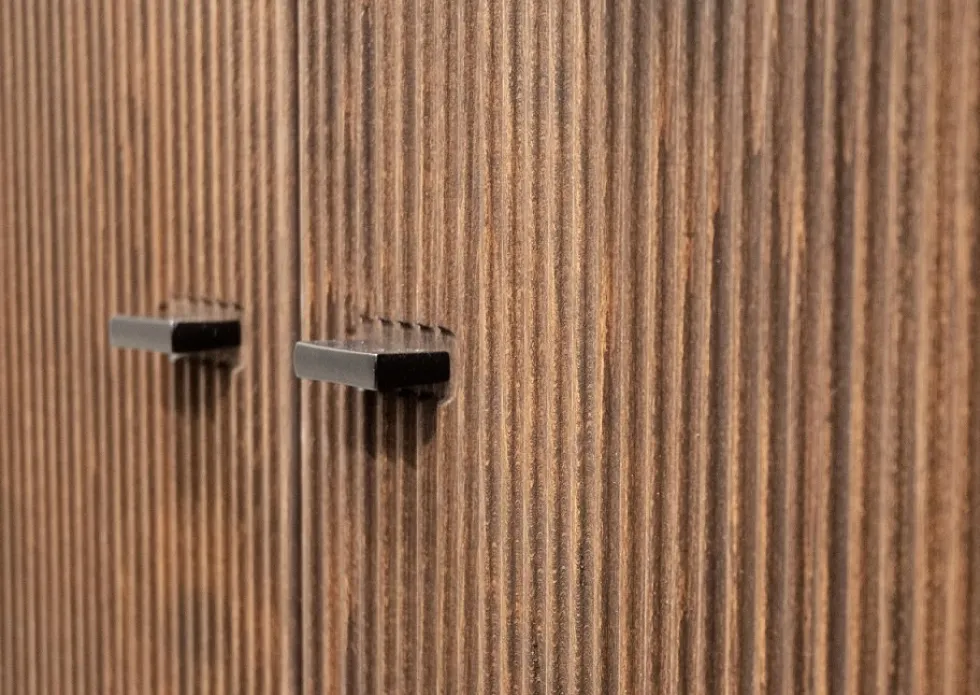 Highboard 157x145cm "Lugano" Kernbuche massiv Tabak geölt