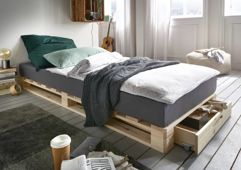 Palettenbett mit Schubkasten 90x200cm 'Finja' Kiefer massiv unbehandelt
